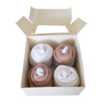 Cupcake kwartet ecru: 2x romper pinkstone, 2x romper wit en 2 paar witte sokken