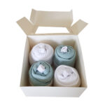 Cupcake kwartet ecru: 2x romper stonegreen, 2x romper wit en 2 paar witte sokken