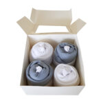 Cupcake kwartet ecru: 2x romper grijsblauw, 2x romper wit en 2 paar witte sokken