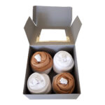 Cupcake kwartet grijs: 2x romper zand, 2x romper wit en 2 paar witte sokken